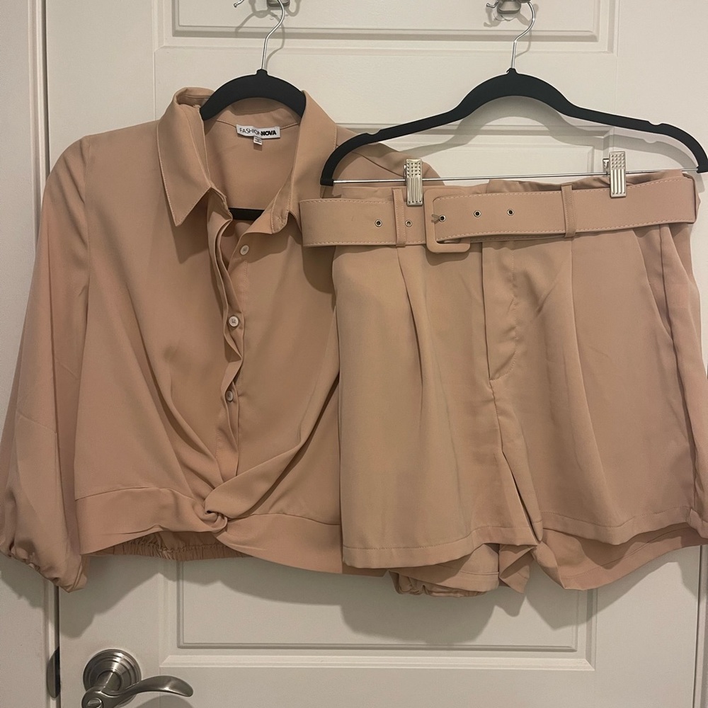 Fashion Nova short set